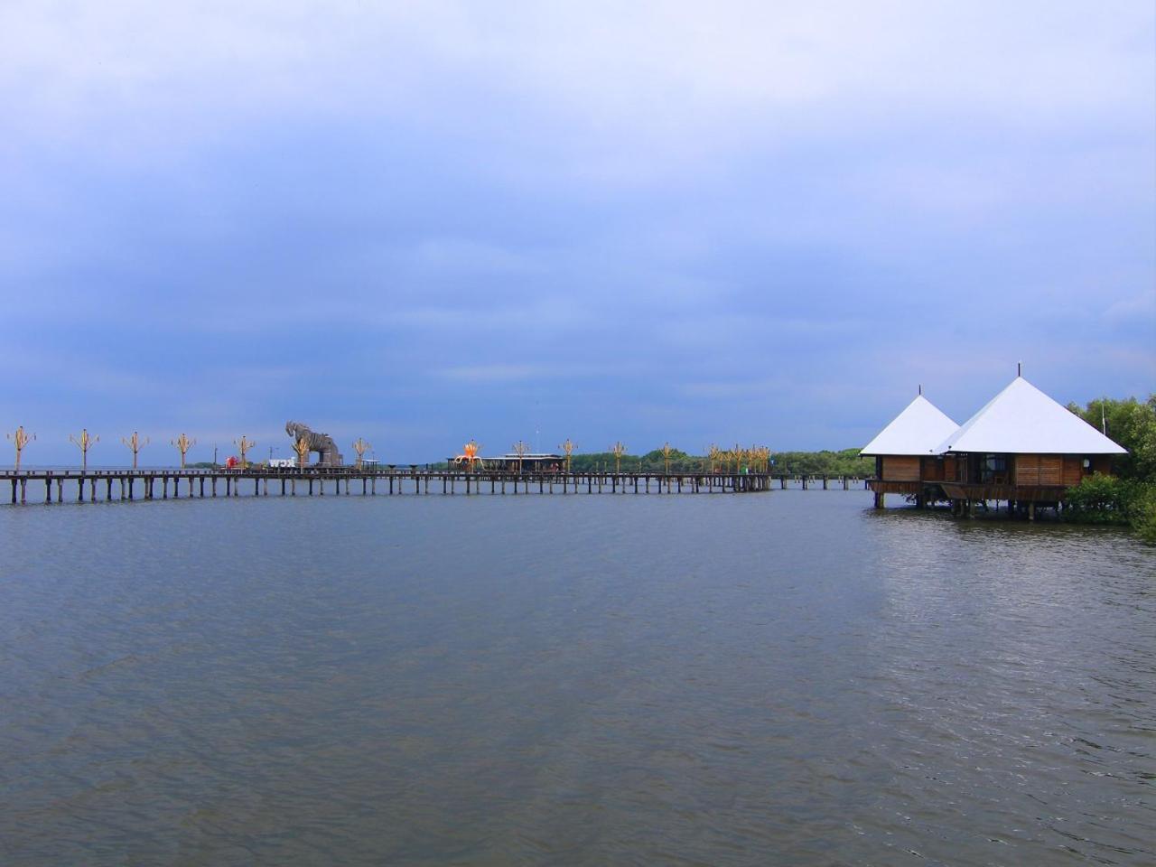 Beejay Bakau Resort Probolinggo Exterior photo